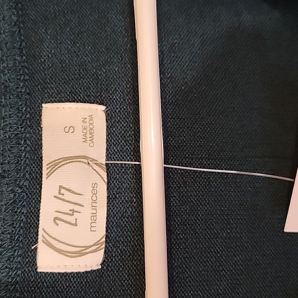 Maurices lightweight sweater green - Picture 2 of 7